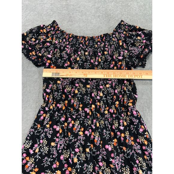 Xhilaration Pom Pom Flutter Sleeve Smocked Floral Boho Romper Womens Medium - Picture 3 of 9